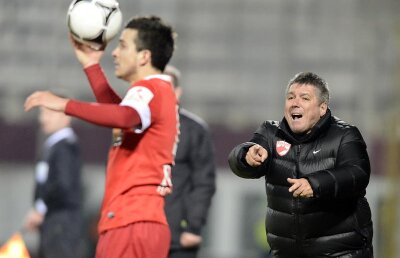 Cum i-a motivat Ţălnar pe dinamovişti la pauză: ”Daţi drumul la cîini că ne facem de ocară!”