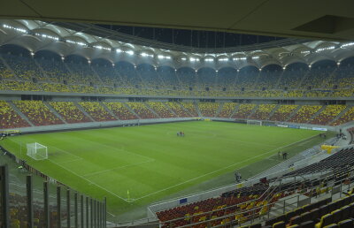 Steaua "a plombat" terenul de pe Arena Naţională: "Au adus role şi au reparat gazonul"