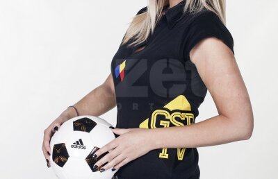 Galeria fetelor frumoase » Prezentatoarele ştirilor sportive de la Antena 1 şi GSP TV au dat pronosticuri pentru Steaua - Chelsea