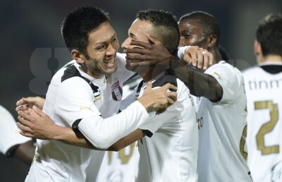 FOTO&VIDEO Distracţie cu "stegarii" » Astra - Braşov 3-0 şi giurgiuvenii "arestează" locul 2
