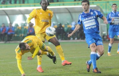 VIDEO Caz de targă » Vasluiul a evoluat penibil cu Bistriţa şi a scos un punct după un penalty uşor acordat