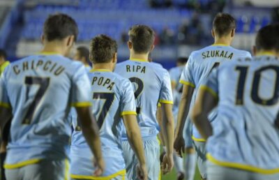 Ogăraru îl sfătuieşte pe Reghe: "Mergi pe mîna lui, s-a descurcat bine!"