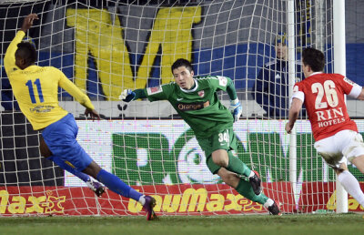 VIDEO Cod galben » Bucureştenii n-au rezistat fizic decît o repriză cu Petrolul, scor 1-2