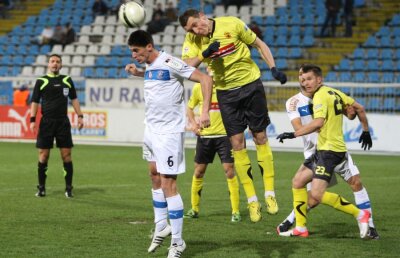 VIDEO Puştii lui Hagi, în criză » Viitorul rămîne fără victorie în 2013, după 2-2 cu Ceahlăul