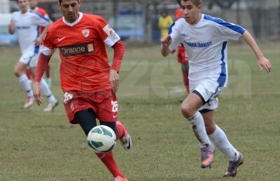 FOTO şi VIDEO ”Cîinii” sînt mai iuţi ca Pegasul! Ai lui Ţălnar au încălecat pe Mobre şi-au făcut 8-0 la Zărneşti