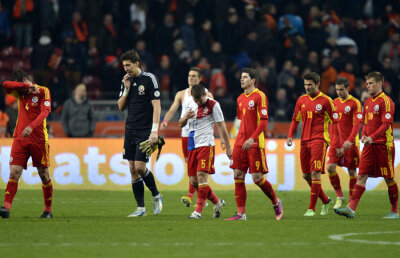 Lumea fotbalului îl critică pe selecţioner după eşecul cu Olanda: "Piţurcă nu mai e o soluţie!"