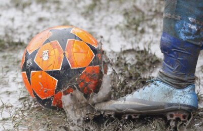 Mocirlă pentru Steaua! » Gălăţenii au apelat la metode incredibile pentru a le crea cele mai proaste condiţii steliştilor