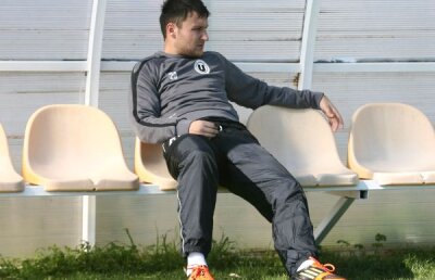 Anchetă internă » Mulţescu îşi acuză staff-ul de amatorism, după ce Cojocnean s-a accidentat din nou