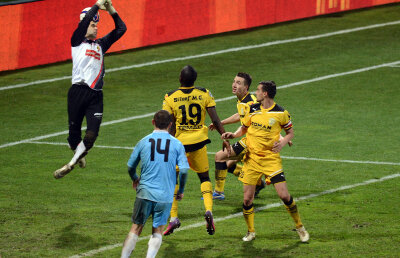 VIDEO Păcăliciul Bojan » Ceahlăul a pierdut la Braşov după o gafă uriaşă a propiului portar