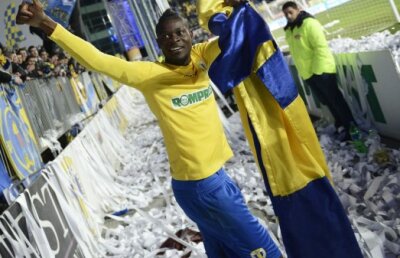 VIDEO Salt pe podium » Petrolul cîştigă cu 3-1 pe terenul Pandurilor şi urcă pe 3