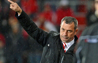 Asalt respins » Standardul lui Rednic ţinut în şah în Clasicul cu Anderlecht (0-0)