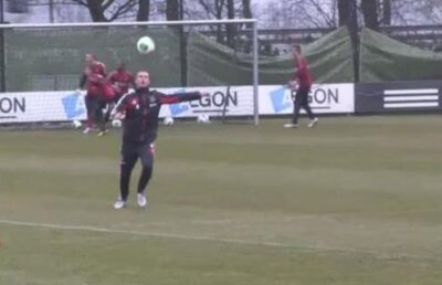 VIDEO Demonstaţie de tehnică » Vedetele lui Ajax i-au imitat pe Messi şi Alves