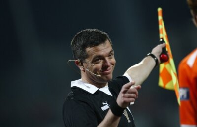 CCA nu mai are încredere în asistenţi » Restricţie ciudată impusă oamenilor cu fanion