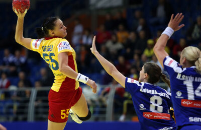 Nu vor cu Tadici! » Scandal la handbal: patru jucătoare boicotează naţionala!