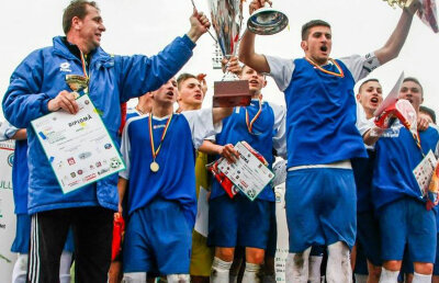 Bronz de Bordeaux » Povestea echipei şi a aventurii tinerilor care au umilit Brazilia, Belgia şi Grecia