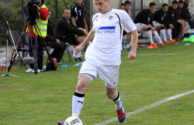 Antrenat de Anghelache » Valentin Lazăr se va pregăti cu Unirea Cîmpina pînă va putea semna cu Dinamo