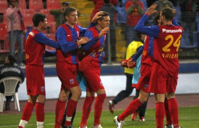 Doi foşti stelişti au porţile deschise în Ghencea: "Îi aştept cu dragă inimă!"