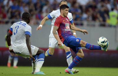 VIDEO Ei şi vara sînt pe val! » Steaua proaspătă ca la startul sezonului s-a distrat cu Pandurii, scor 2-0