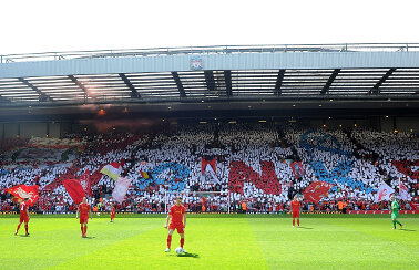 GALERIE FOTO Liverpool - Everton 0-0 » Ultimul derby pentru Carragher şi o coregrafie neobişnuită, dedicaţie pentru rivală