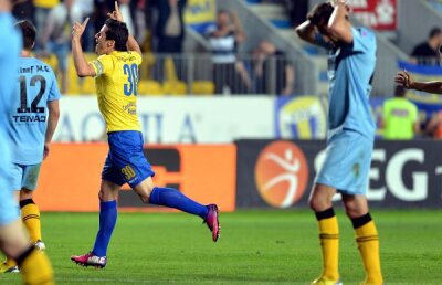 VIDEO Nota 10! » Petrolul se menţine pe locul 2 după un meci fantastic, 6-4 cu Braşov