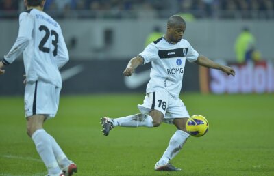 VIDEO Grigoraş l-a învins de la distanţă pe Mulţescu » Gaz Metan - Oţelul 1-2