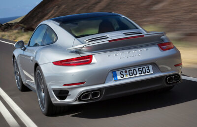 A apărut TopGear de mai » "Captain Slow" înţeapă Porsche şi dezvăluie misterul ştergătorului de lunetă