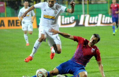 Gigi şi Adi discută pentru Luci » Steaua încearcă din nou să ia perla Vasluiului