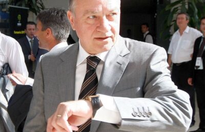 Vot de încredere pentru Piţurcă » Mircea Sandu: "Simt că va reuşi să ne califice la CM 2014"