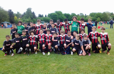 Egalii Milanului! » Echipa de fotbal adoptată de Gazetă face spectacol în turneul german