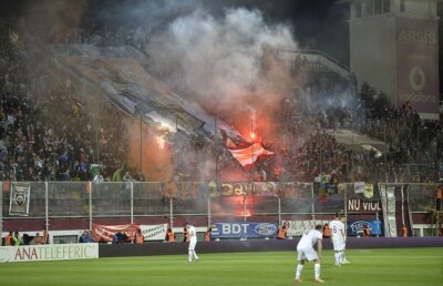 Acţiuni gratuite şi "gaură" de milioane » Ce datorii ar pasa Copos către noul patron al Rapidului