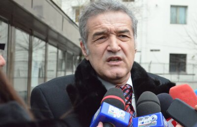 Jucătorii se aşteaptă la clipe grele după condamnarea lui Becali: "Steaua va fi umbrită"