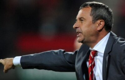 Rednic acuză: ”Nu iau lecţii de la preşedintele lui Standard! Am fost umilit, eu nu sînt o marionetă” » Adrian Cristea, aruncat la mijloc