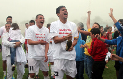 De la sat în Liga 1! » Se ştiu şi ultimele trei promovate în prima Ligă: Săgeata Năvodari, Corona Braşov şi ACS Poli