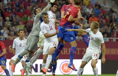 Exclusiv print » Retrospectiva unui sezon perfect pentru Steaua » Bornele titlului 24!