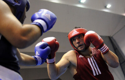 Prima victorie la Europene » Mihai Nistor va boxa în sferturi cu Magomedrasul Medjidov