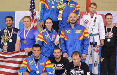 Sîntem vicecampioni mondiali la campionatele FILA - MMA! Italia e după noi!