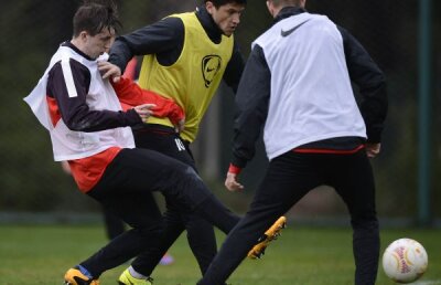 Cocoşii austrieci » După doar două zile de cantonament, nervii au apărut la fotbaliştii stelişti