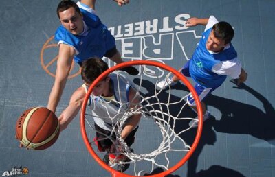 Victor Ponta vine să joace baschet cu Hagi şi Steaua în cel mai mare turneu de baschet din Bucureşti!