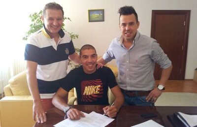 FC Braşov îşi anunţă candidatura la un loc fruntaş în Liga 1 » Primele două transferuri