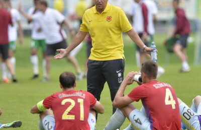Reghecampf, mulţumit de jocul cu Rubin: "Sîntem pe drumul corect"