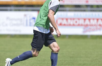 Antrenorul care l-a lansat pe Chiricheş explică de e bine ca fundaşul să plece de la Steaua