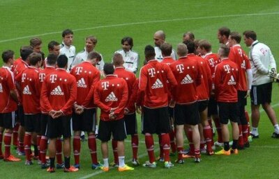 FOTO Strategie germană: cum a adus Guardiola peste 250.000 de euro în conturile lui Bayern de la primele antrenamente!