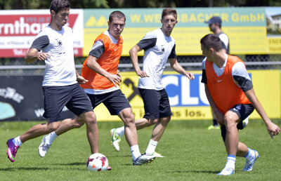 E o Rîpă între el şi colegi » Fundaşul adus de la Galaţi nu s-a integrat la Steaua