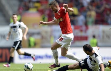 Mulţescu anunţă: "Discuţiile pentru vînzarea lui Alexe au avansat" » Despre întăriri: "Vreau 4-5 jucători"