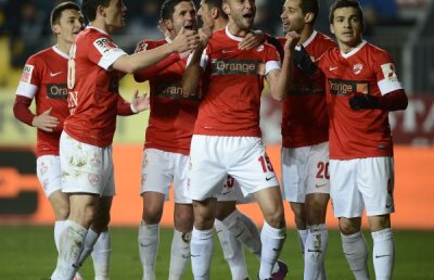 Noi economii la Dinamo » "Cîinii" se mai despart de un jucător din cauza salariului. Unde ar putea ajunge acesta
