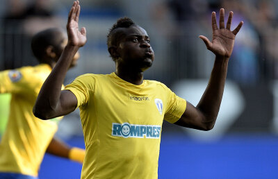 Scandal la Petrolul înaintea Supercupei » Bokila a negociat cu Ajaccio şi a fugit în Olanda: "Va fi suspendat doi ani!"