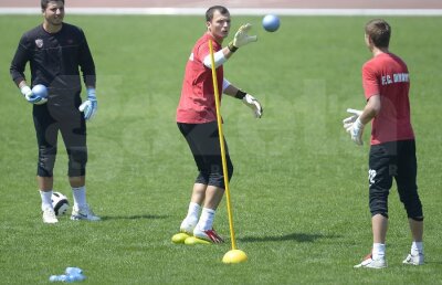 EXCLUSIV Dinamo i-a găsit deja înlocuitor lui Bălgrădean! Mulţescu: "Îmi place de el, e o soluţie"