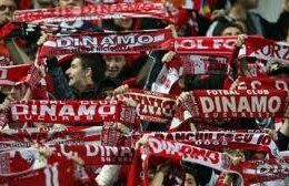 Dinamo - Vaslui nu prezintă prea mare interes » Cîte bilete s-au vîndut la primul meci acasă al "cîinilor"