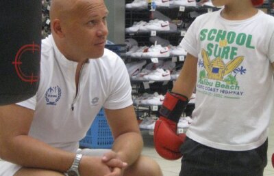 Profesorul cu idei » Un antrenor de box din Sighetu Marmaţiei vrea să dezvolte un proiect sportiv în care să-i implice pe copiii fără posibilităţi