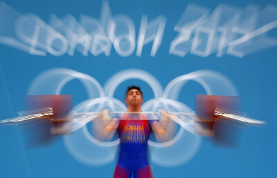 Halterofilul Răzvan Martin nu găseşte explicaţii după ce a fost descoperit dopat: "Nu ştiu ce s-a întîmplat!" » Secretarul COSR: "Este uluitor!"